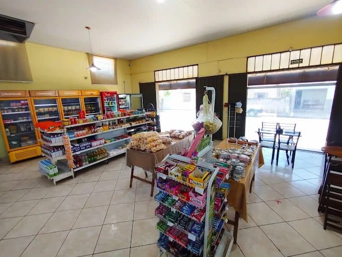 Produtos e ambiente da Panificadora Poti